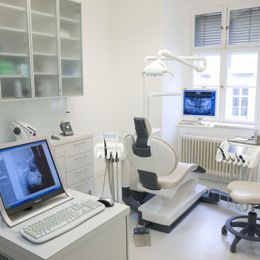 Behandlungszimmer zahnarzt
